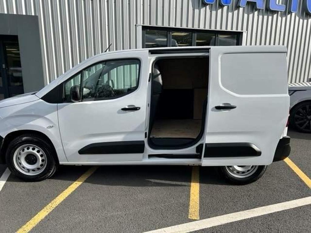 Fiat E-Doblo 50kWh Auto SWB 5dr (7.4W OBC) Gallery Image 13