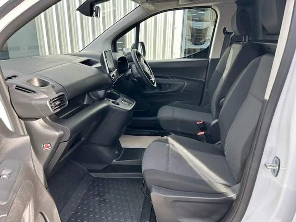 Fiat E-Doblo 50kWh Auto SWB 5dr (7.4W OBC) Gallery Image 3