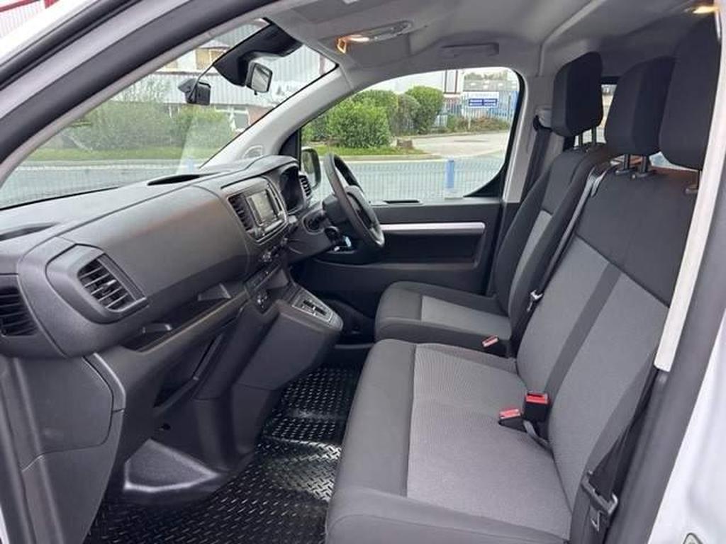 Fiat E-Scudo 75kWh Crew Van Auto SWB 6dr 11kW Charger Gallery Image 3