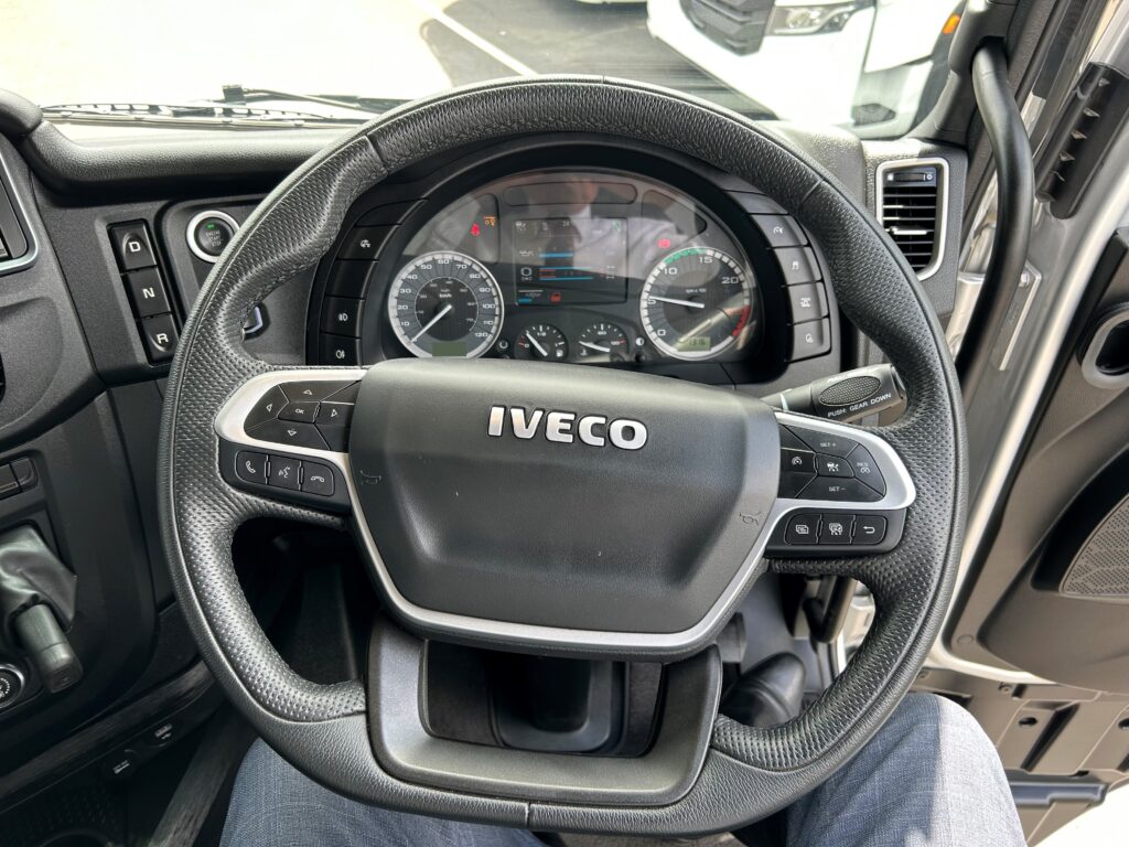 Brand New Iveco S-Way AS440S46TX/P Gallery Image 2