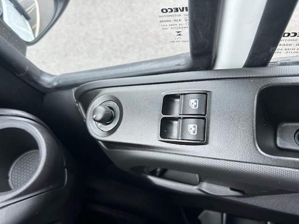 Iveco Daily 2.3D HPI 14V Business 35S 3750 LWB Euro 6 Gallery Image 8