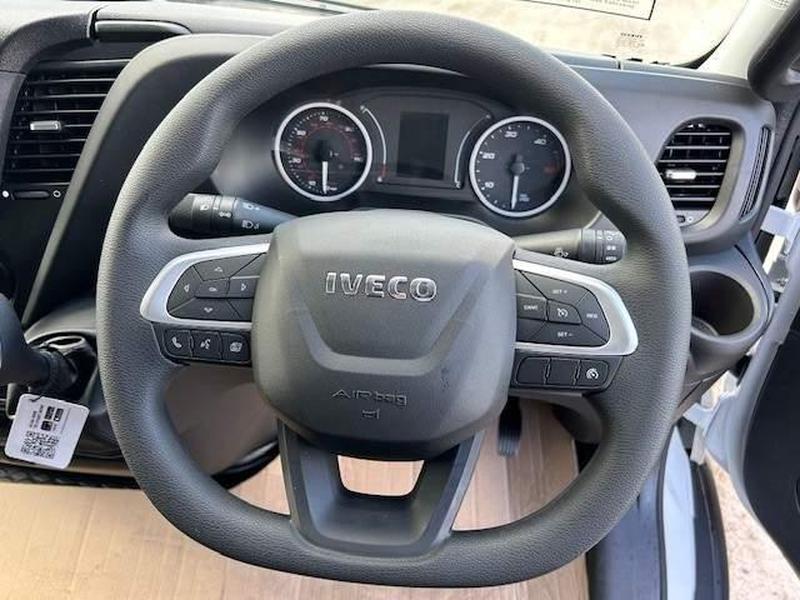 Brand New Iveco Daily 3.0D HPI 18V 70C 4100L Himatic LWB High Roof Gallery Image 2