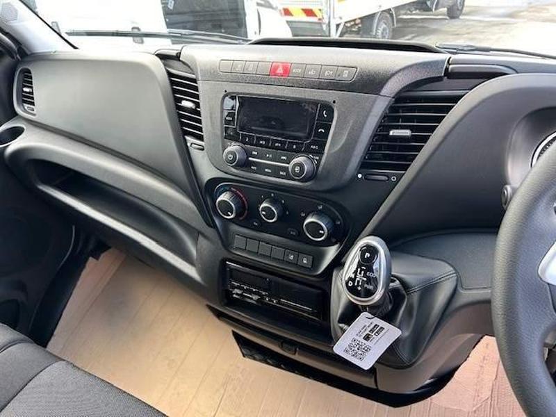 Brand New Iveco Daily 3.0D HPI 18V 70C 4100L Himatic LWB High Roof Gallery Image 3