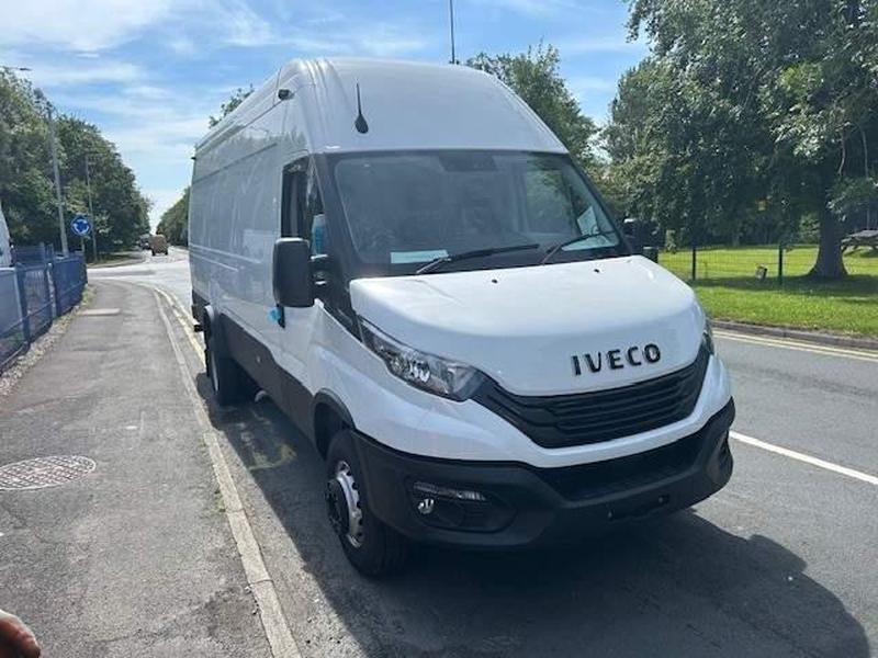 Brand New Iveco Daily 3.0D HPI 18V 70C 4100L Himatic LWB High Roof Thumbnail