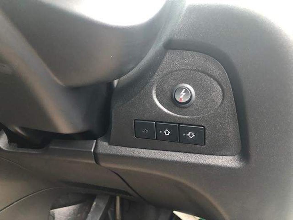 Brand New IVECO Daily 2.3D HPI 14V Business 35C 3450 MWB Euro 6 (ss) 2dr (DRW) Gallery Image 8