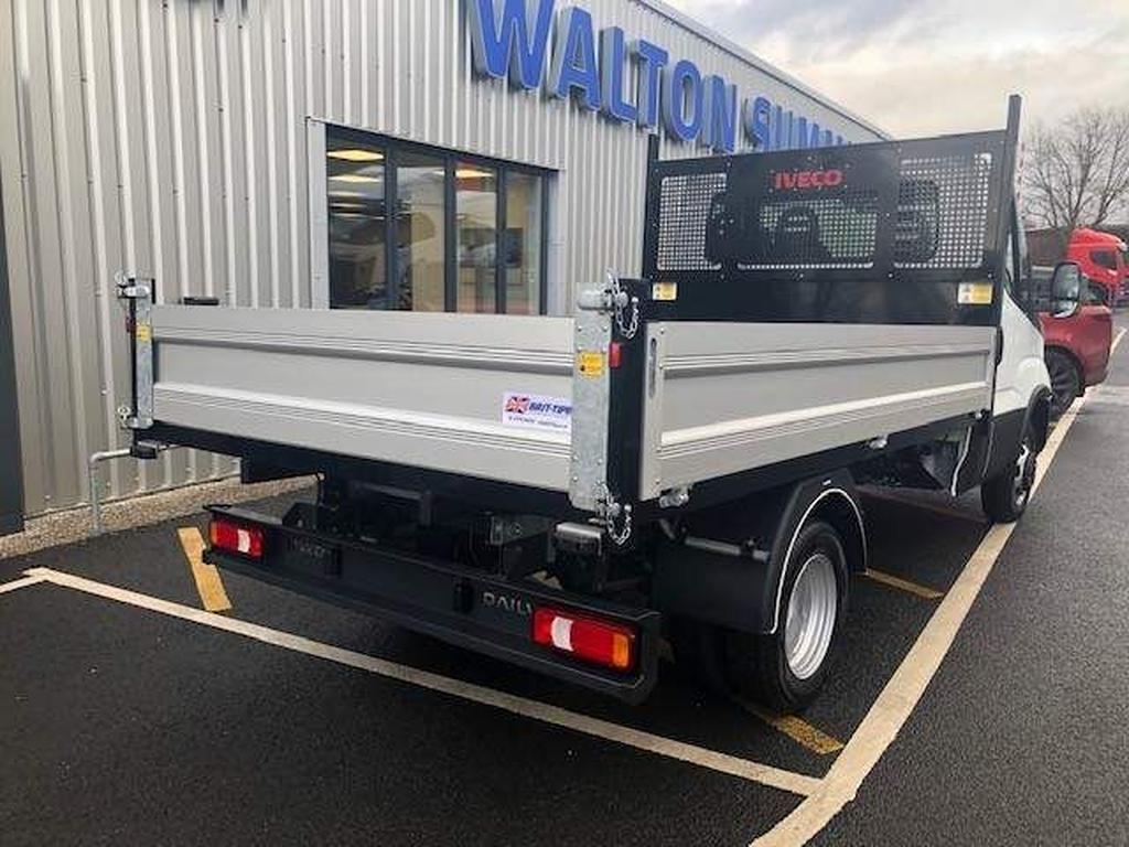 Brand New IVECO Daily 2.3D HPI 14V Business 35C 3450 MWB Euro 6 (ss) 2dr (DRW) Gallery Image 14